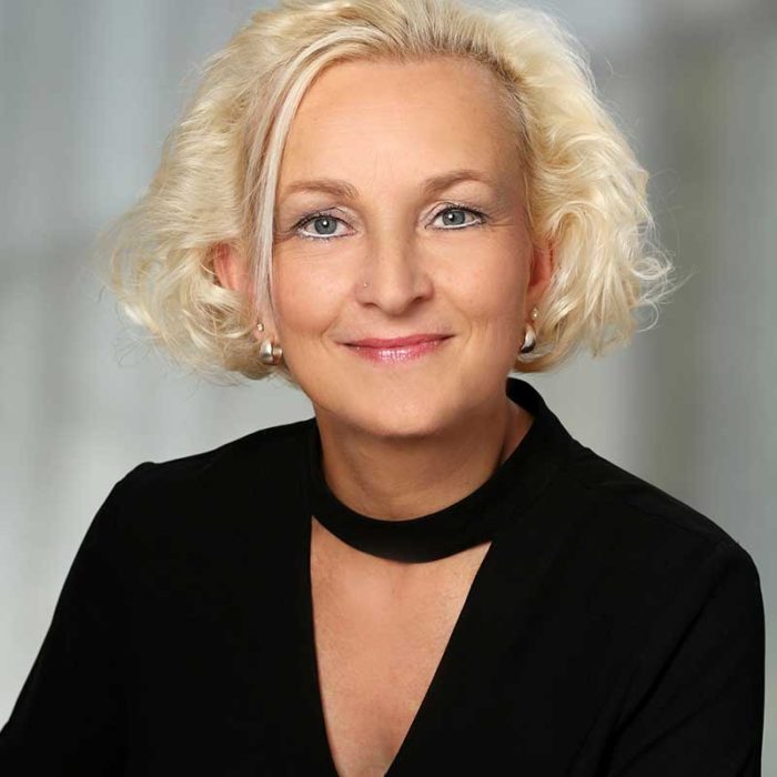 Anja Weiss